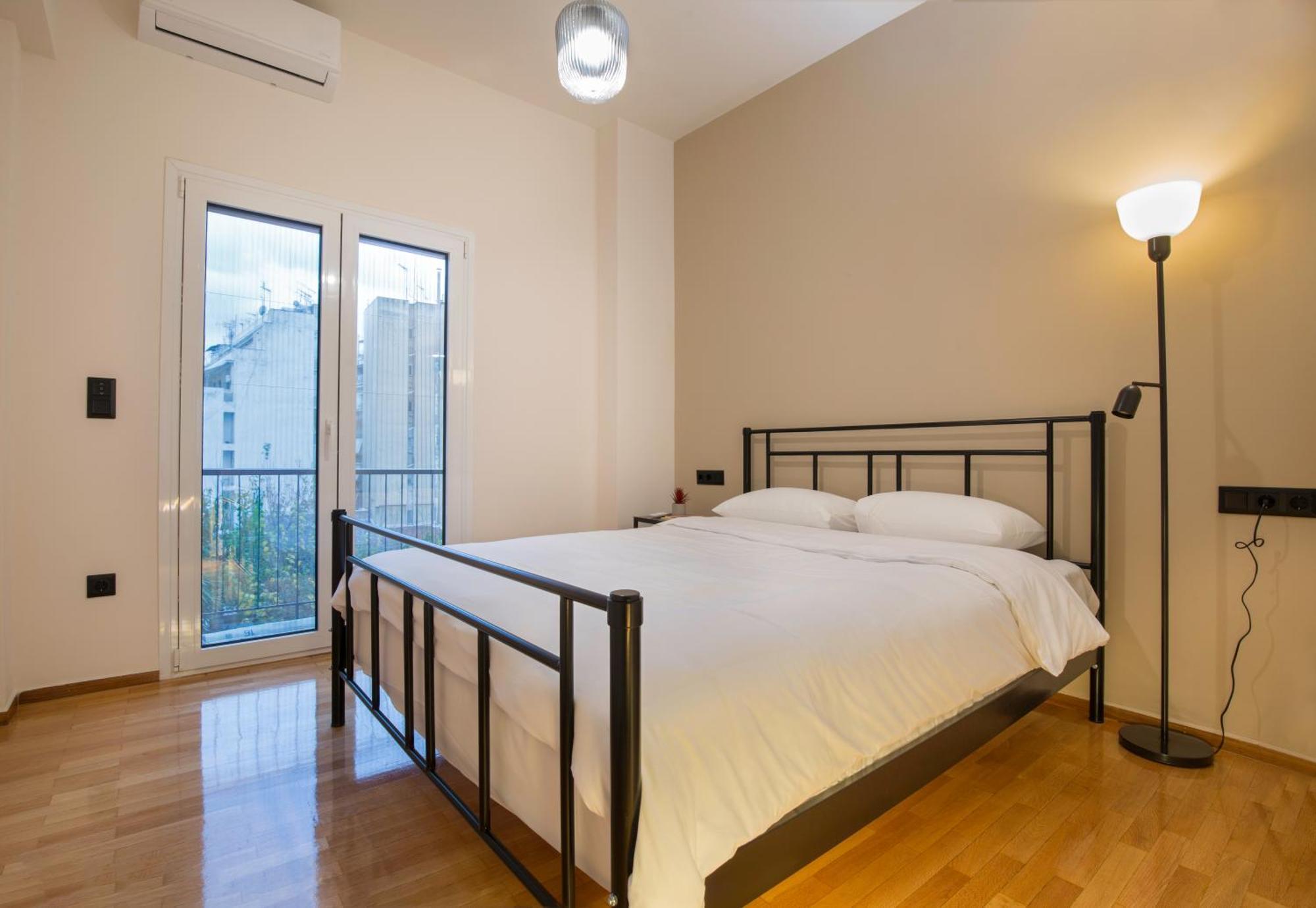 Urban Spacious Apartment Near Kallimarmaron Афины Экстерьер фото