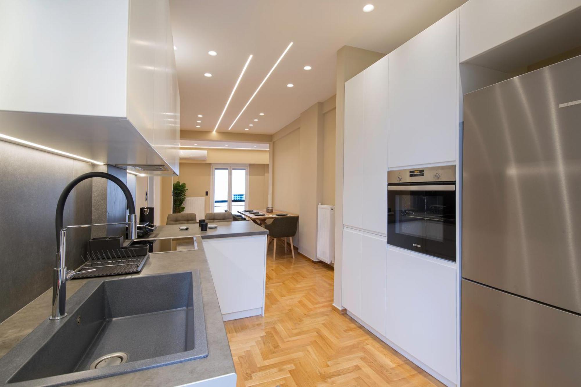 Urban Spacious Apartment Near Kallimarmaron Афины Экстерьер фото