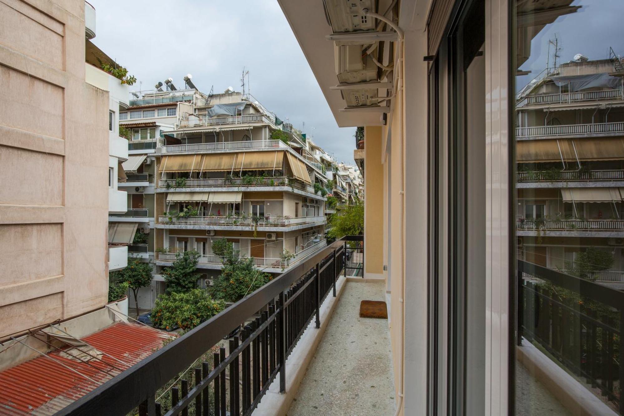 Urban Spacious Apartment Near Kallimarmaron Афины Экстерьер фото